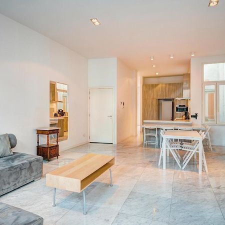 Three Bedroom Marble Apartment In The Heart Of アントウェルペン エクステリア 写真