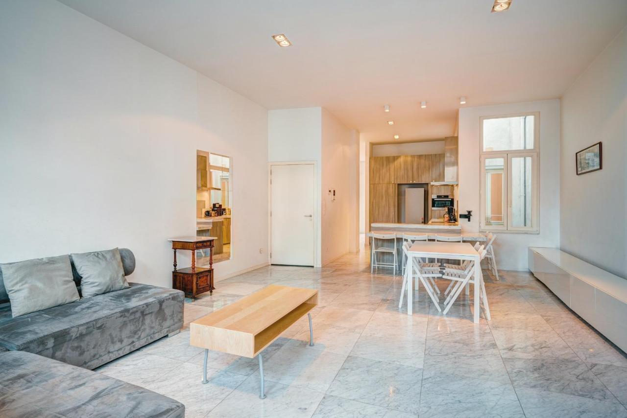 Three Bedroom Marble Apartment In The Heart Of アントウェルペン エクステリア 写真