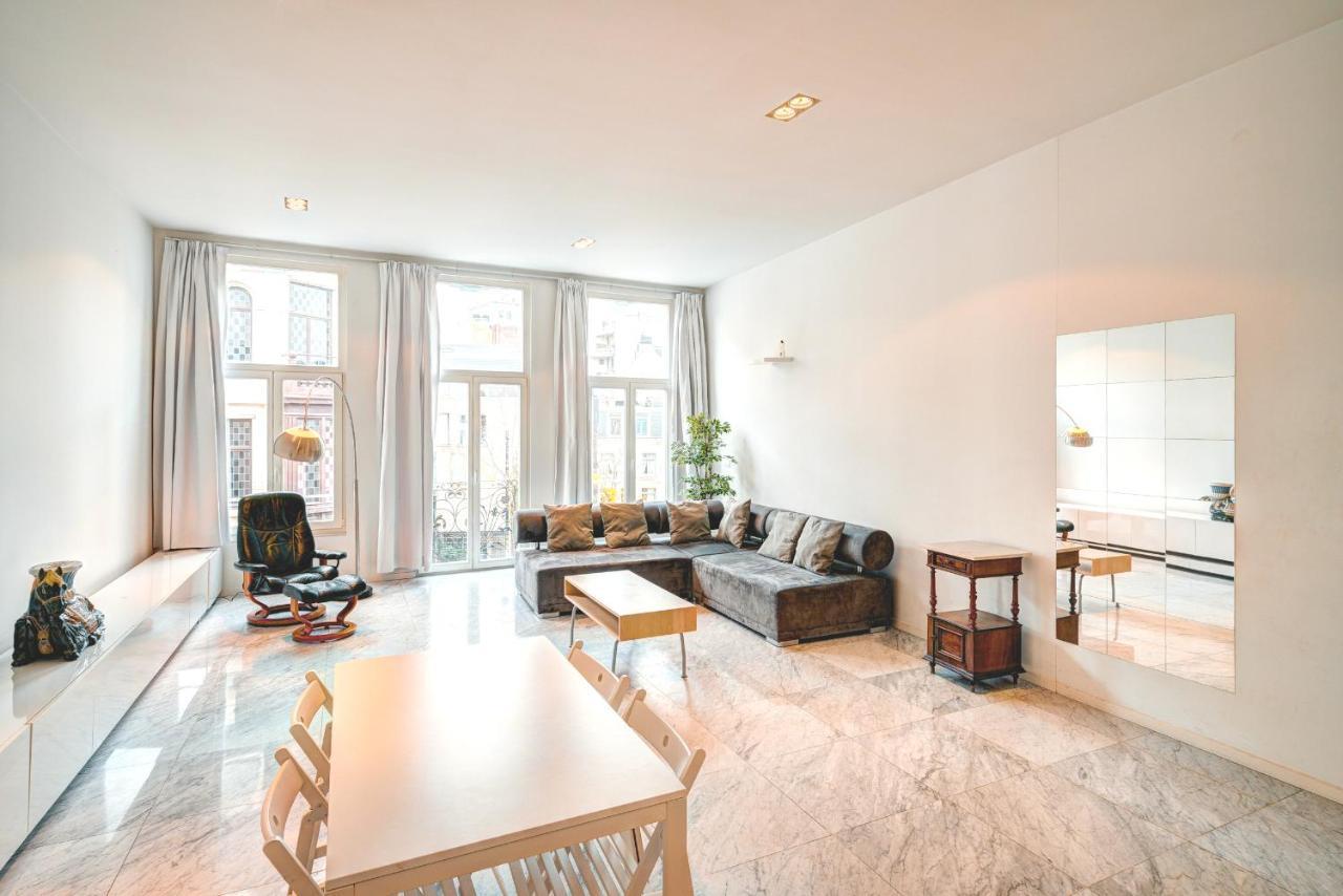 Three Bedroom Marble Apartment In The Heart Of アントウェルペン エクステリア 写真