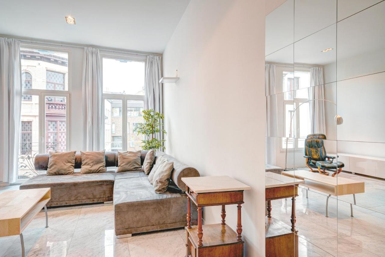 Three Bedroom Marble Apartment In The Heart Of アントウェルペン エクステリア 写真